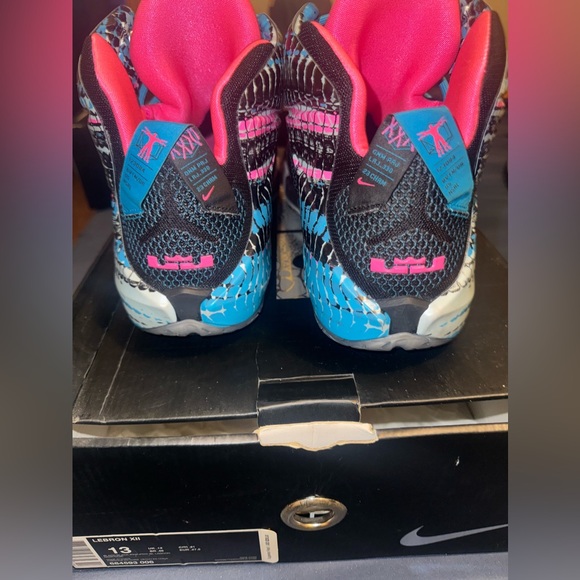 Nike LeBron 12 XII 23 Chromosomes Size 13 Like New Excellent Condition! - Picture 4 of 9